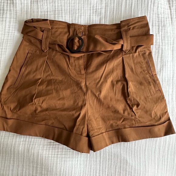Sezane Rome Shorts - Picture 3 of 4